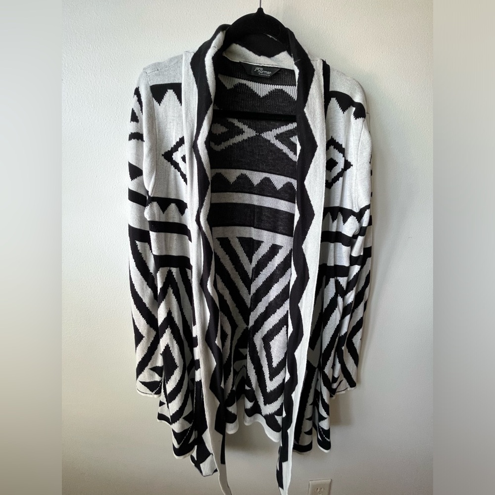 Jane Norman Black/White Patterned Cardigan- Size 16